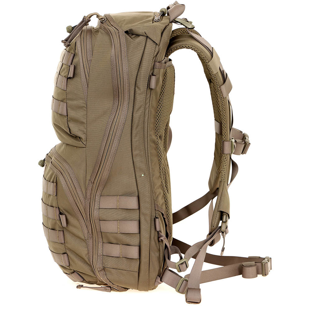 Snigel - 30-40L Combat backpack 1.0 - Black
