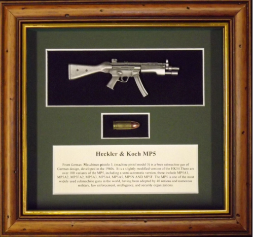 Heckler & Kock MP5 with 9mm bullet - Wallmounted 1/6 rifle