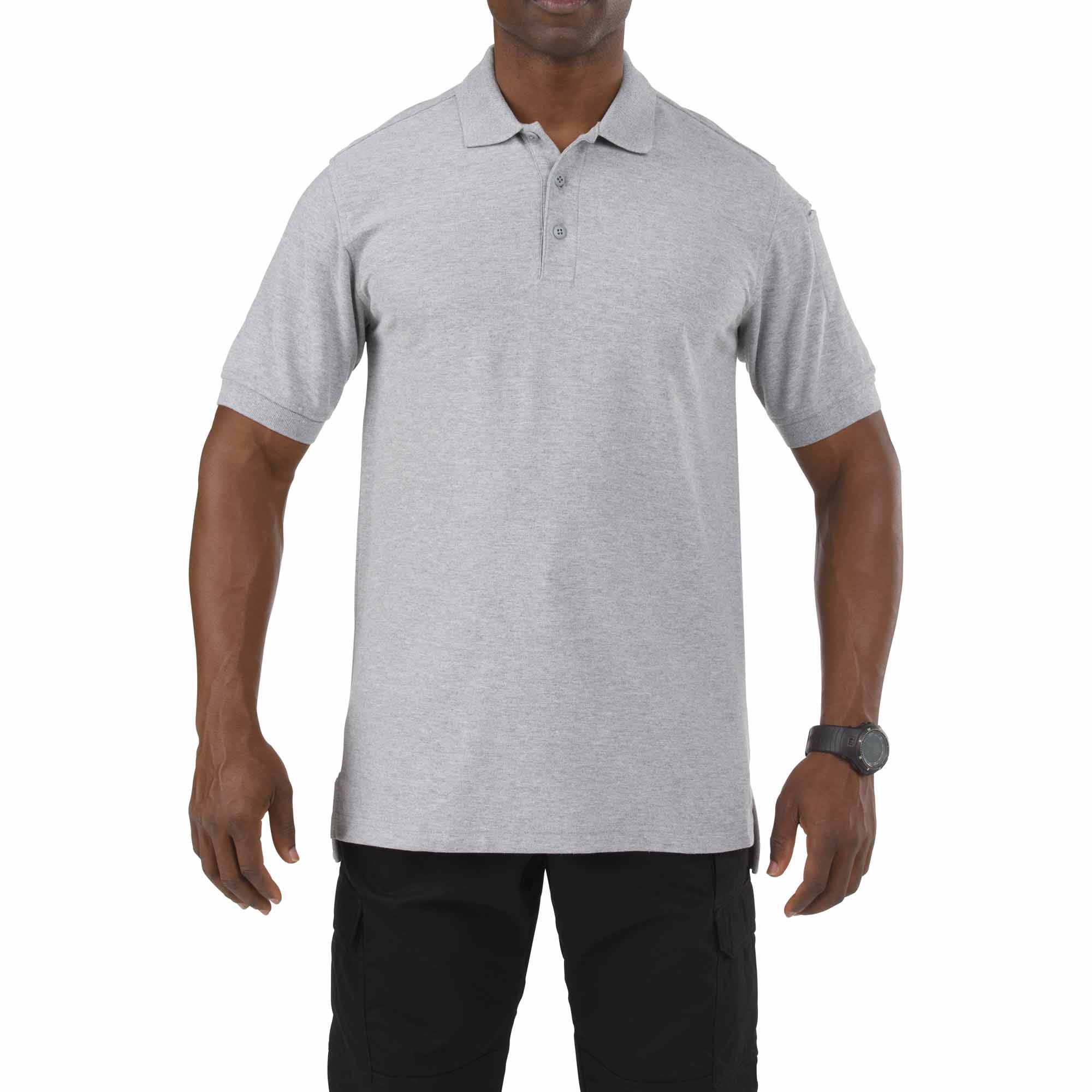 5.11 Utility Short Sleeve Polo i Heather Gray med kort ärm och pennfickor på ärmen.