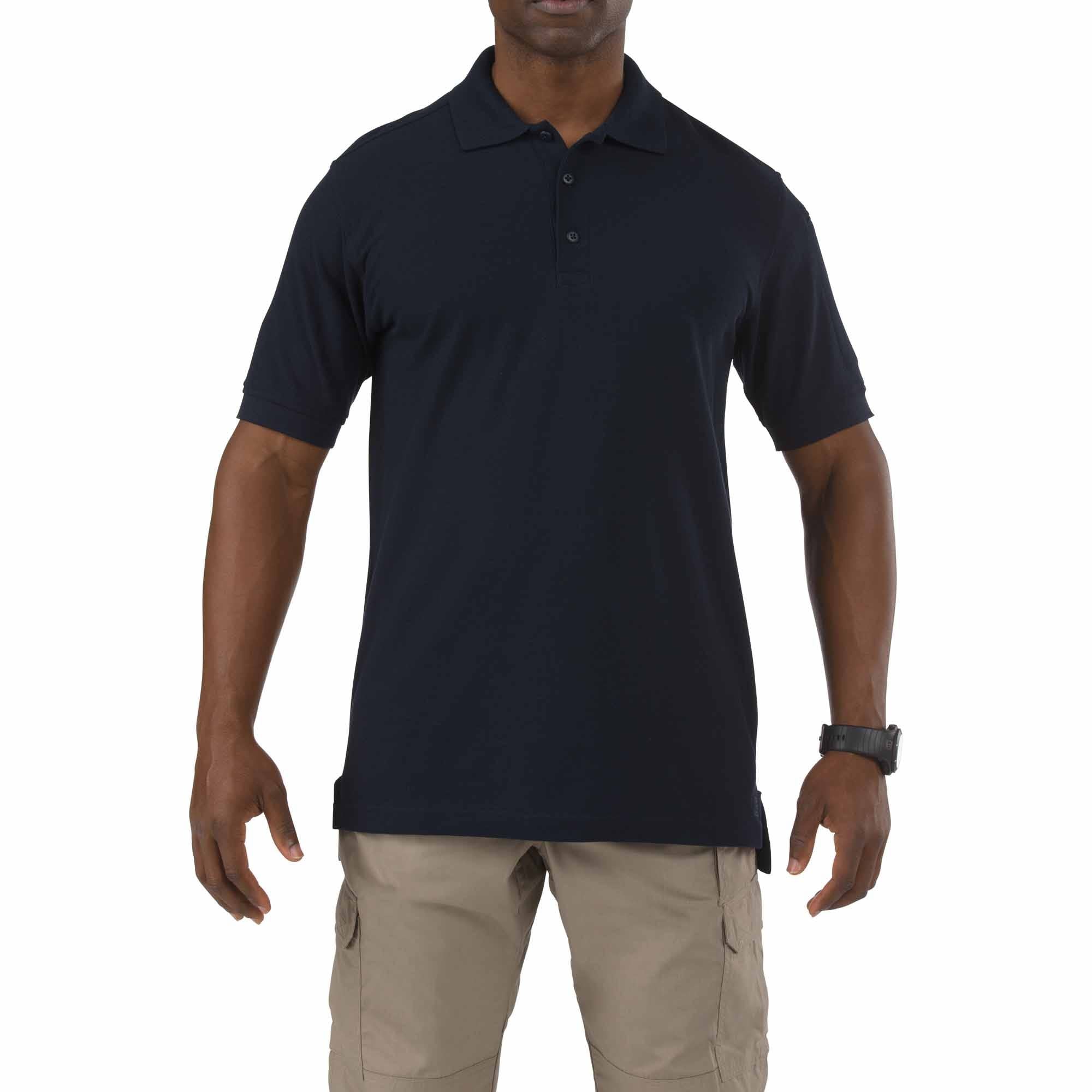5.11 Utility Short Sleeve Polo i Dark Navy med kort ärm och pennfickor på ärmen.