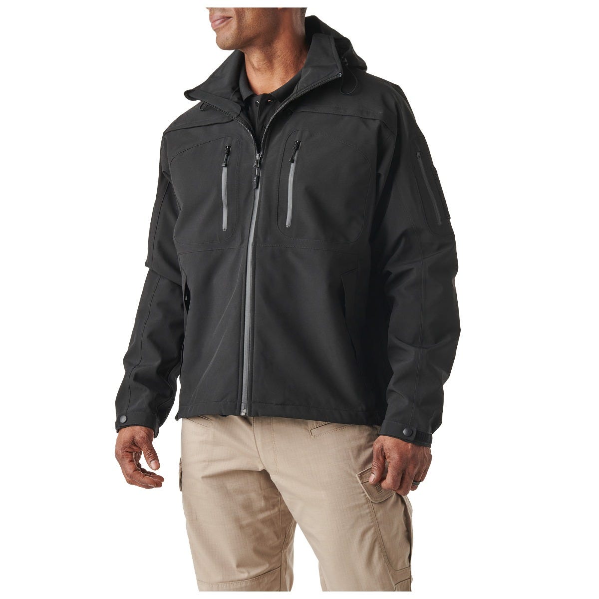 5.11 Sabre Jacket 2.0 i Black med avtagbar huva.