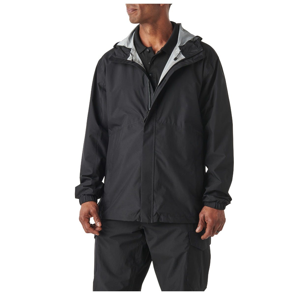 5.11 Duty Rain Shell regnjacka i Black sedd framifrån