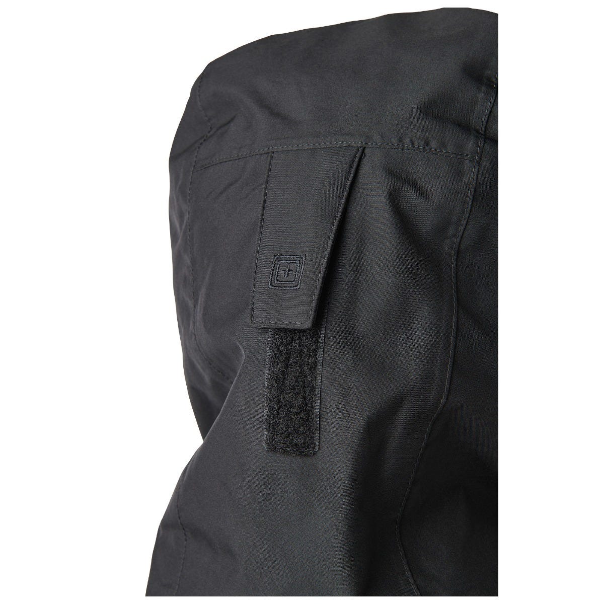 5.11 Duty Rain Shell regnjacka i Black sedd framifrån