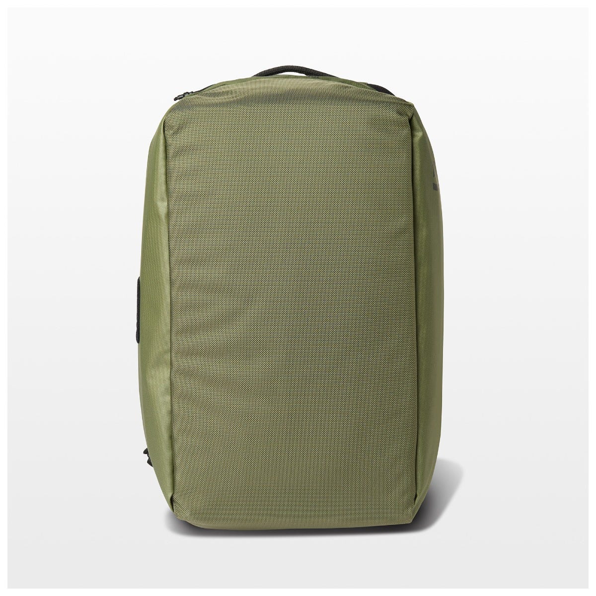 5.11 AllHaula Duffel 45L i Sage Green, med bred öppning och stuvbara axelremmar.