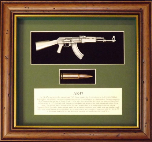 AK47 and 7.62 x 39 bullet - Wallmounted 1/6 rifle