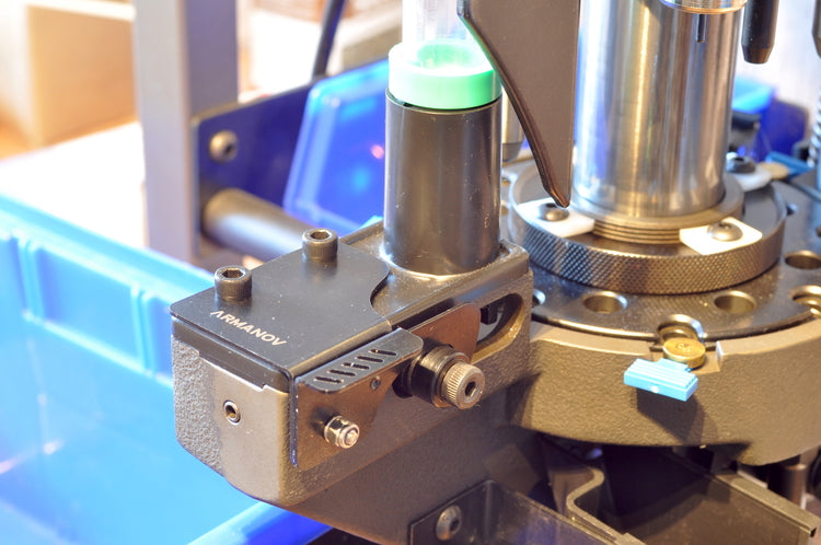 Armanov - Case Feeder Stop Switch for Dillon 1050
