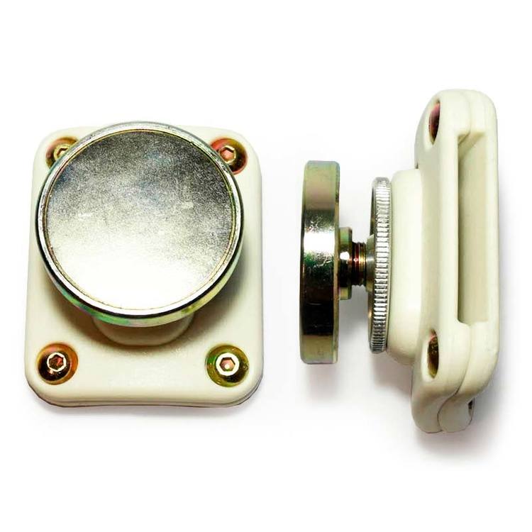 Guga Ribas - Lateral Magnetic Pouch - Vit
