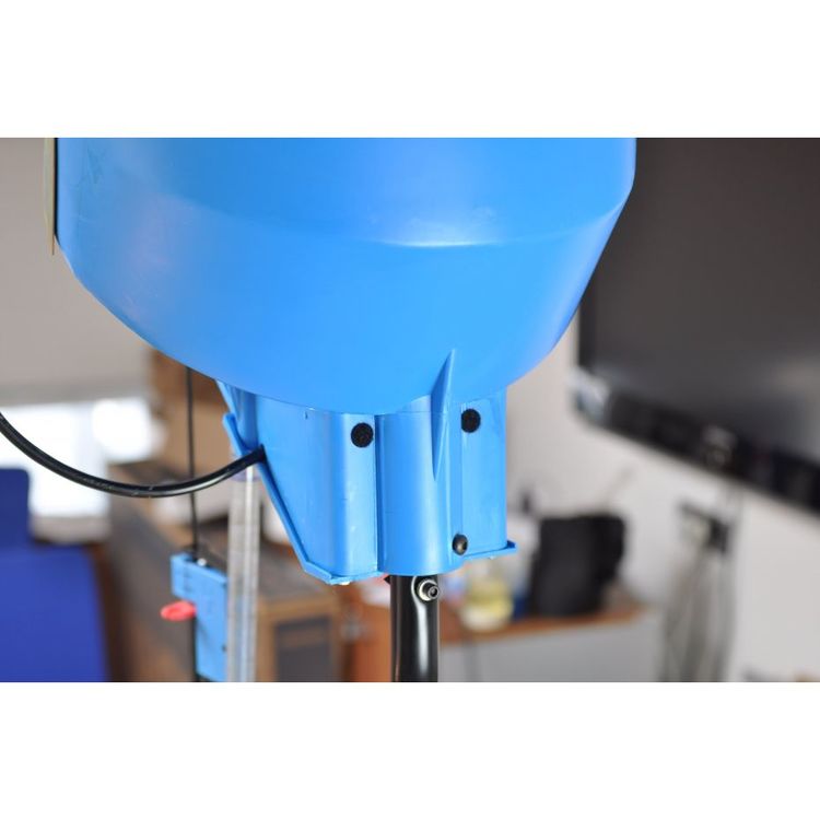 Armanov - Debris catcher for dillon casefeeder