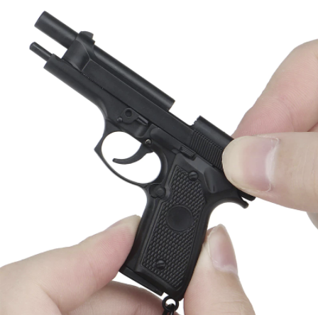 M92 Model Keychain 1:4