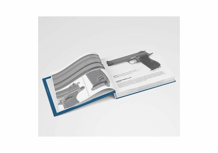 SIG SAUER - VOLUME 1 - Coffee table book - Vickers Guide
