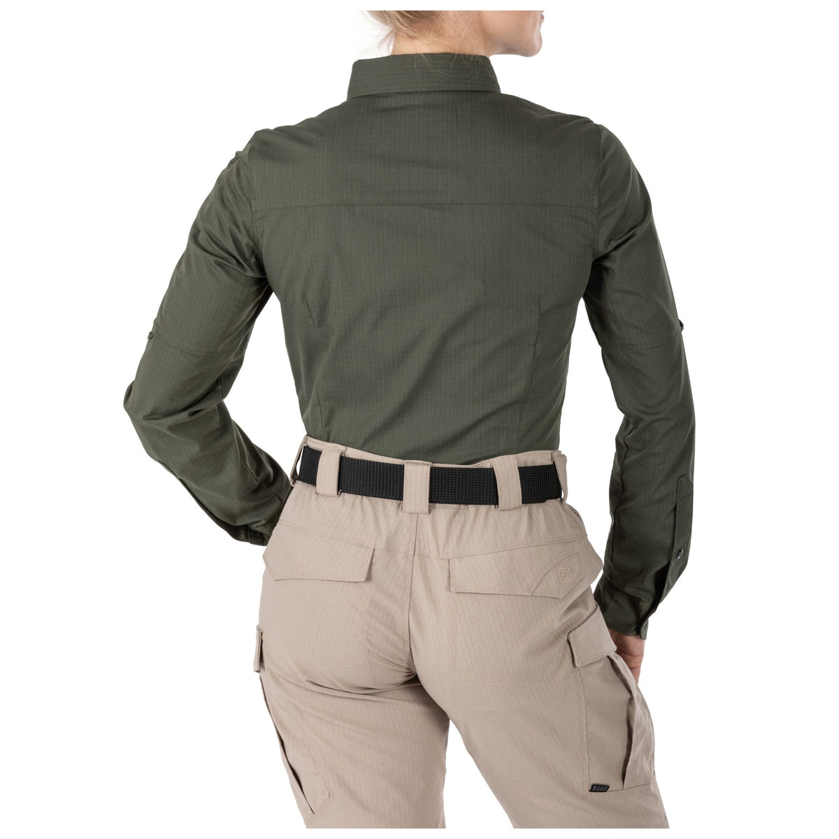 5.11 Women's Stryke långärmad skjorta i TDU Green med bröstfickor och ärmpennficka.