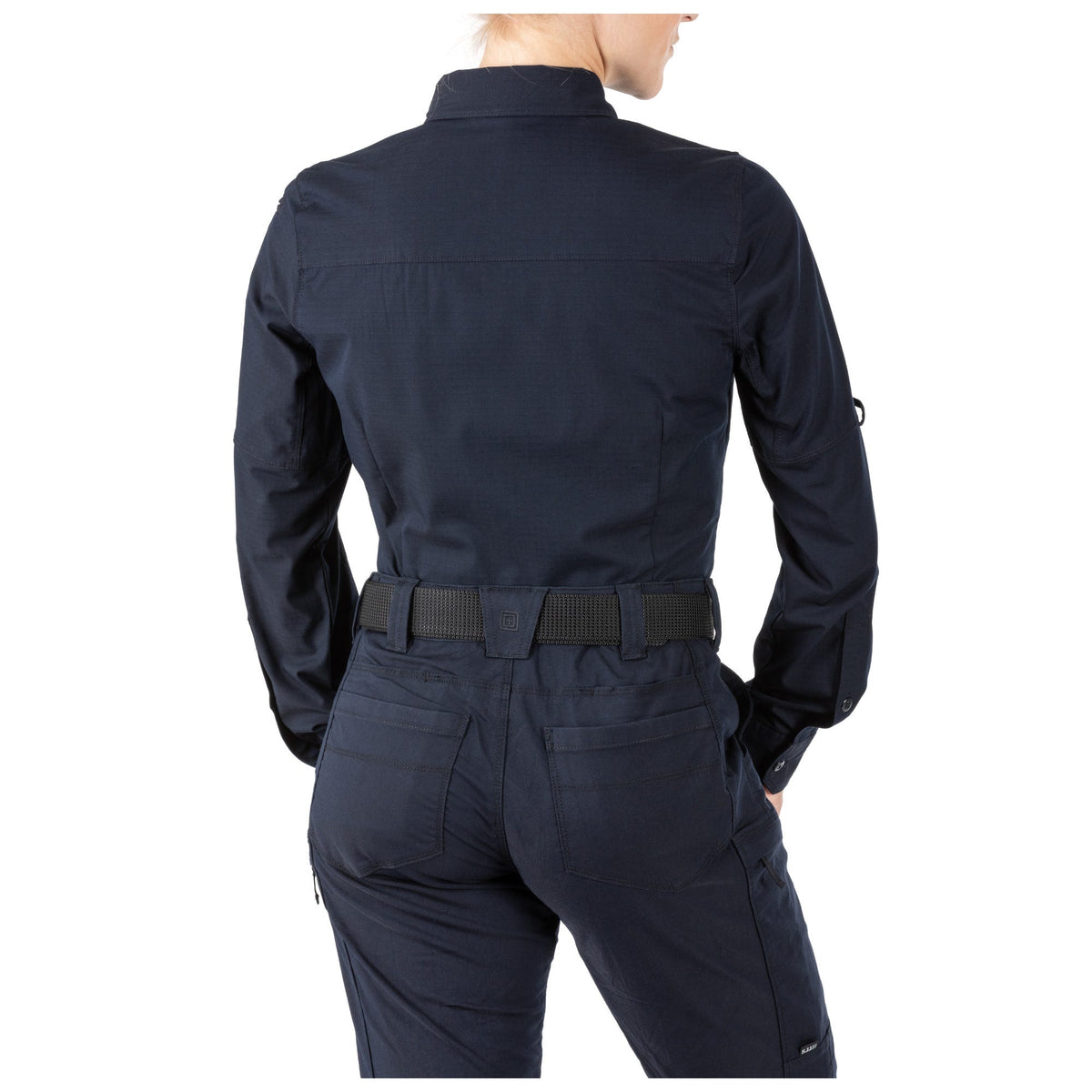 5.11 Women's Stryke långärmad skjorta i Dark Navy med bröstfickor och ärmpennficka.