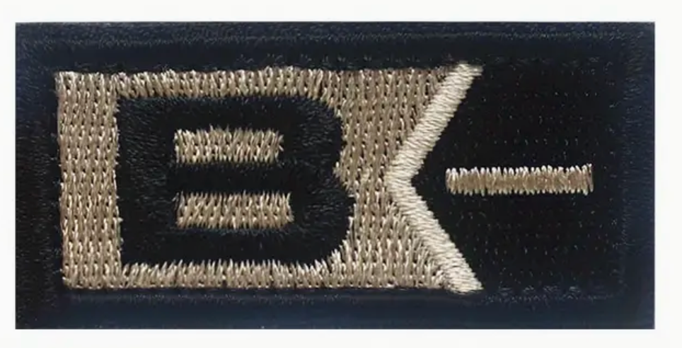 B - Neg - Guld- Svart - Patch