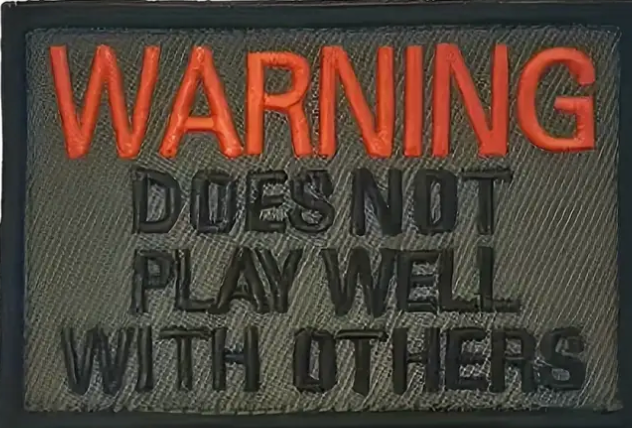 Warning Does not play well with others - Grön - Patch