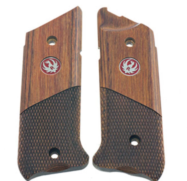 Ruger - Kolvsidor Ruger MKIV - halvcheckerade med Rugerlogo