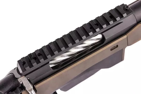 Tikka - T3x ACE Game - .223 Rem - RH - Justerbar kolv & 5-skotts Magasin - 20″ - 5/8×24 UNEF- Midnight Bronze