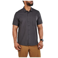5.11 Wyatt Short Sleeve Shirt, kortärmad skjorta i Volcanic
