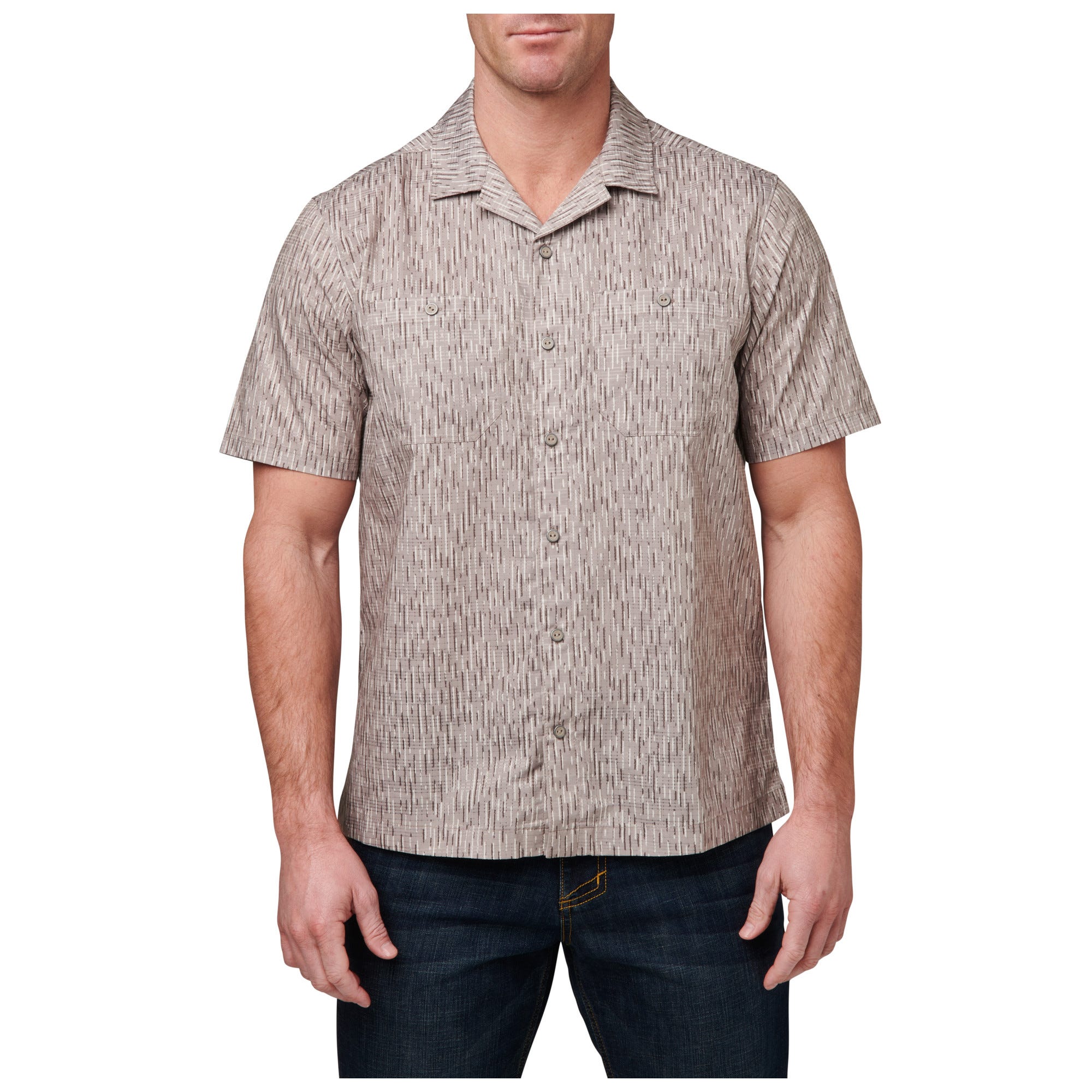 5.11 Rain-Tarn Short Sleeve Shirt i Badlands Tan Rain-tarn, kortärmad kamouflageskjorta med bröstfickor