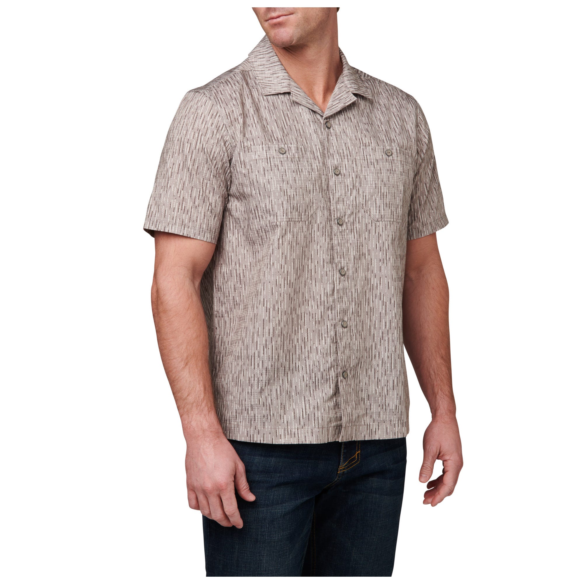 5.11 Rain-Tarn Short Sleeve Shirt i Badlands Tan Rain-tarn, kortärmad kamouflageskjorta med bröstfickor