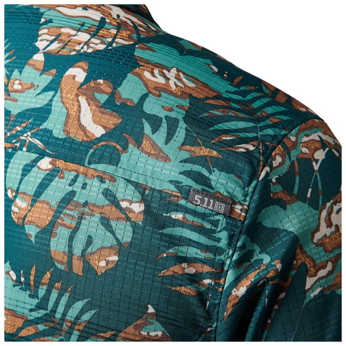 5.11 Adventure Print Short Sleeve Shirt i Mussel Blue Neu Vay Camo, kortärmad skjorta med tryckt design