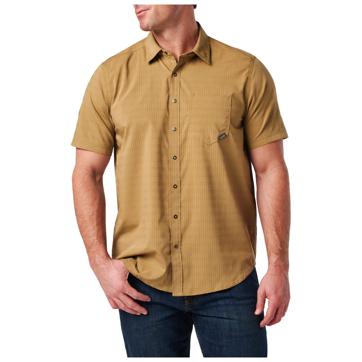 5.11 Aerial Short Sleeve Shirt i Elmwood, kortärmad skjorta med knäppning framtill