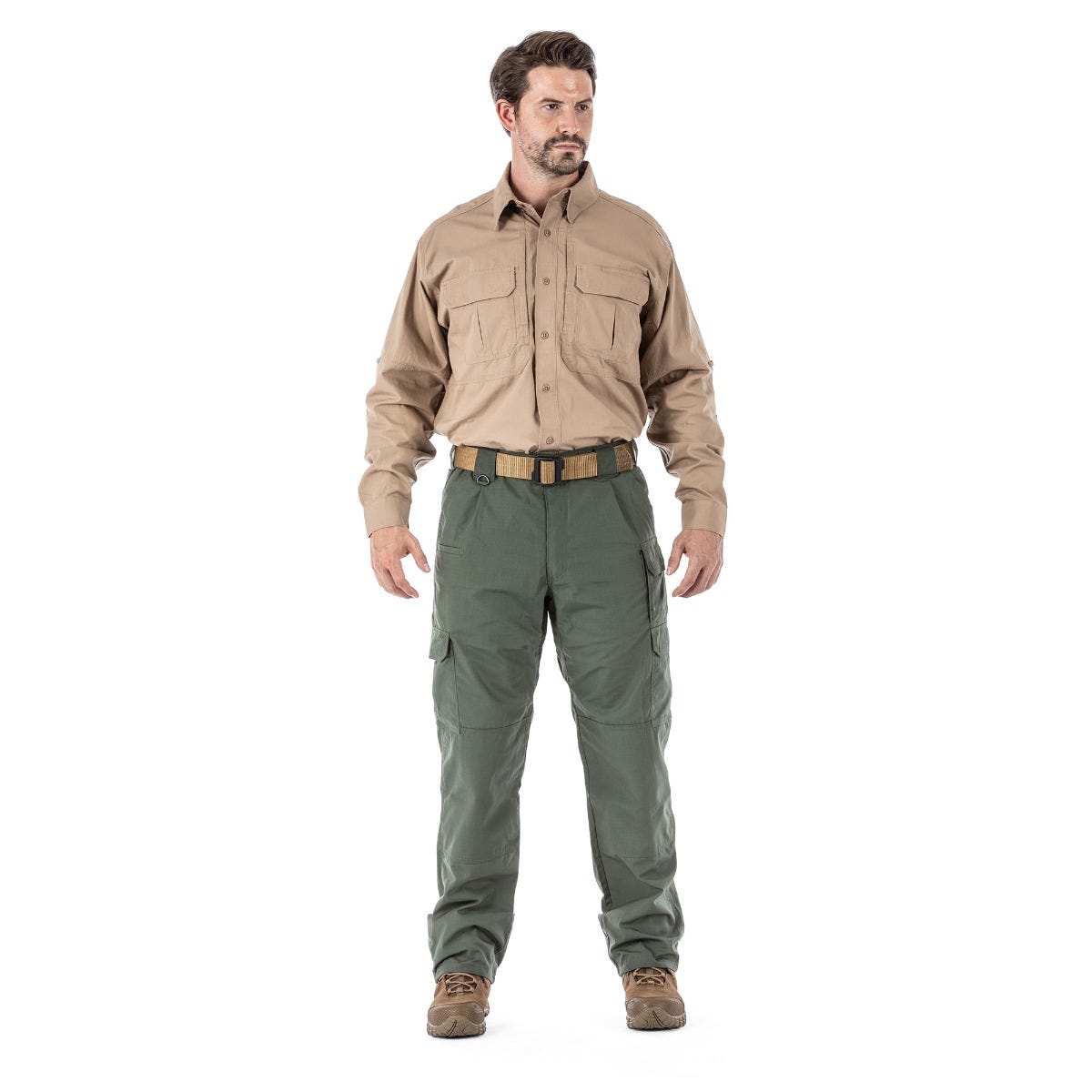 5.11 The Original Long Sleeve Shirt i Coyote, långärmad skjorta med fickor och justerbara manschetter