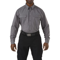 5.11 Stryke Long Sleeve Shirt i Storm, långärmad skjorta med pennfickor.