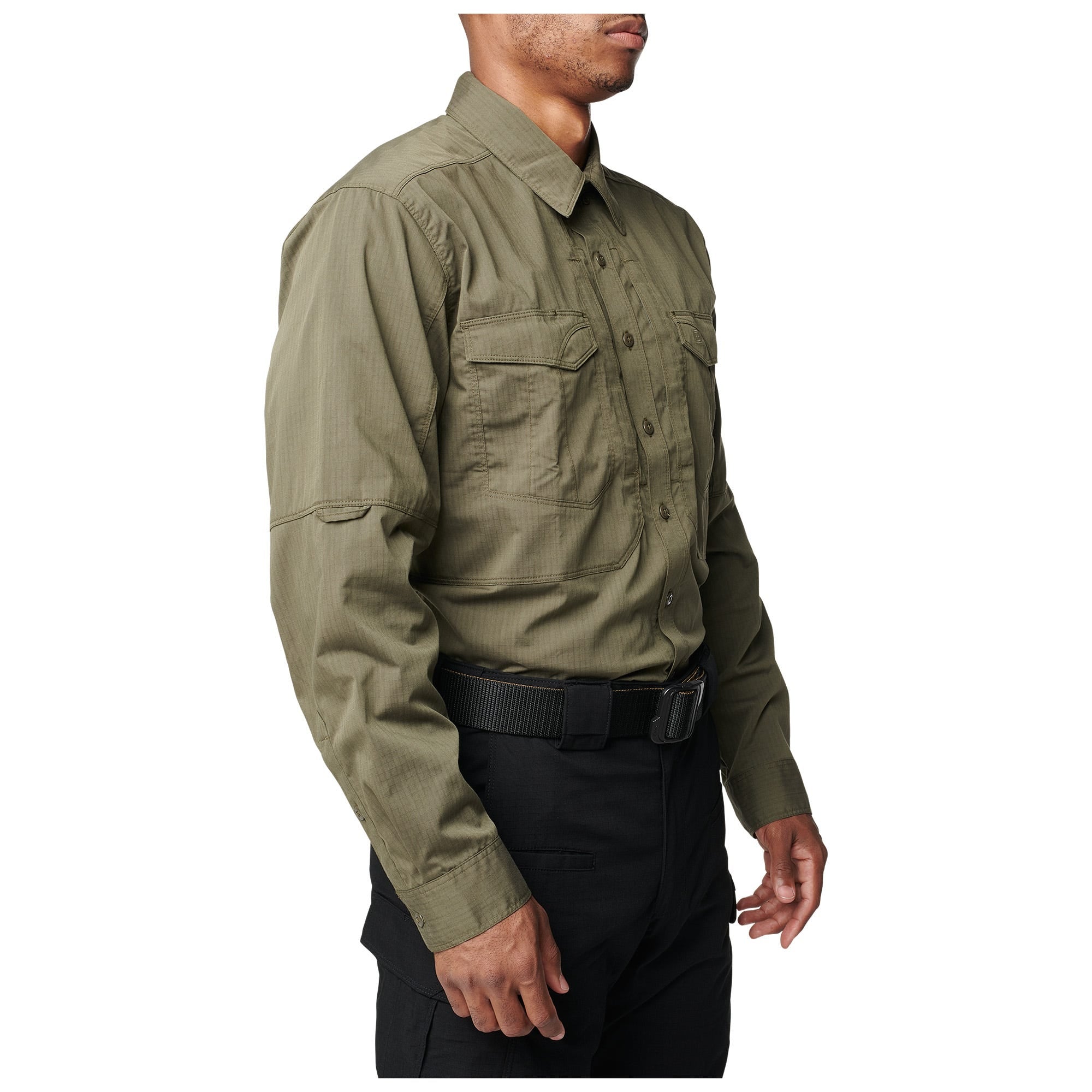 5.11 Stryke Long Sleeve Shirt i Ranger Green, långärmad skjorta med pennfickor.