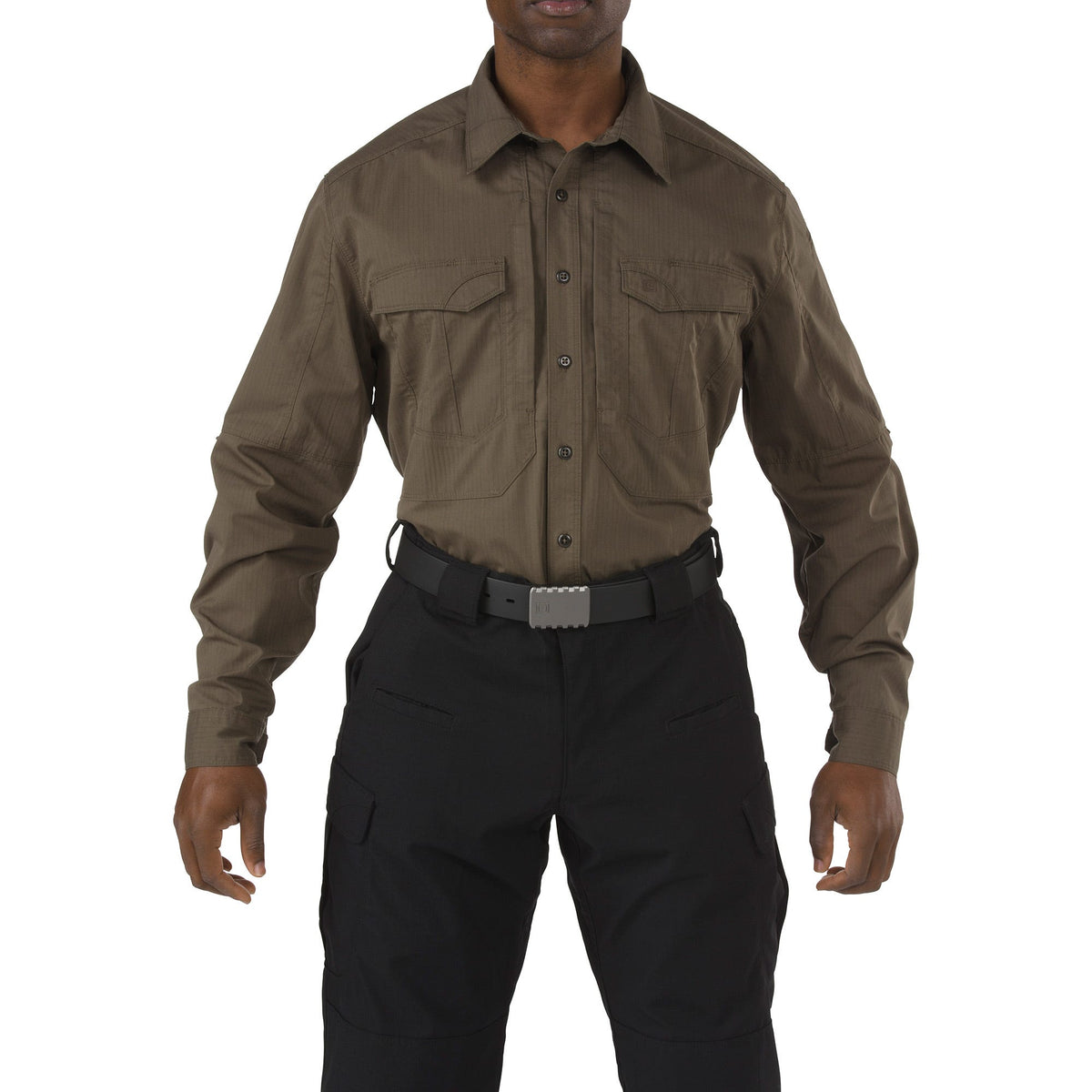 5.11 Stryke Long Sleeve Shirt i Tundra, långärmad skjorta med pennfickor.