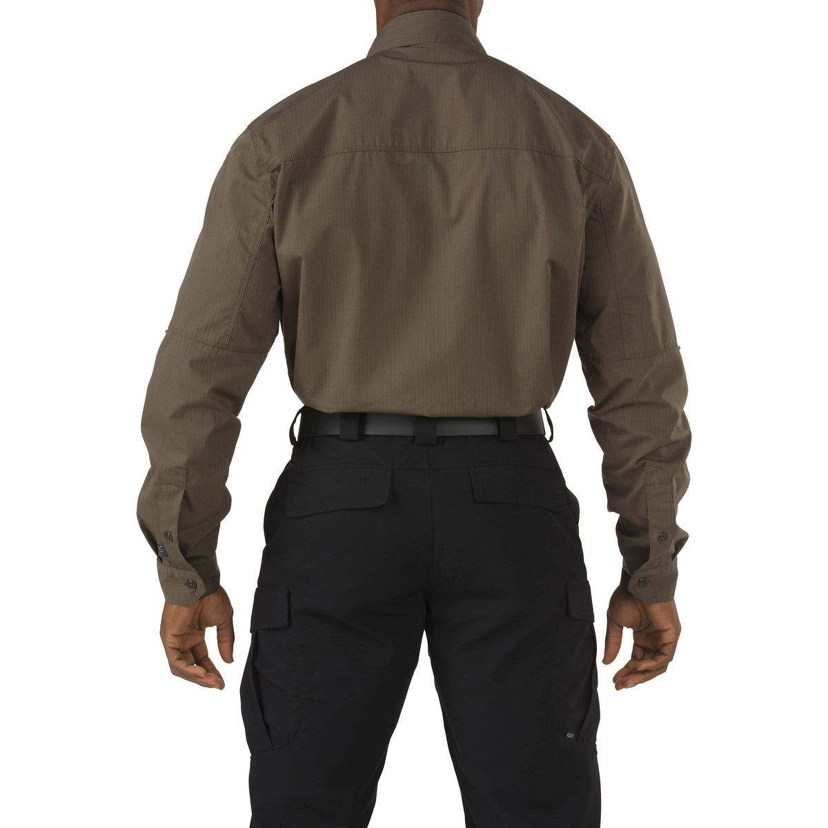 5.11 Stryke Long Sleeve Shirt i Tundra, långärmad skjorta med pennfickor.
