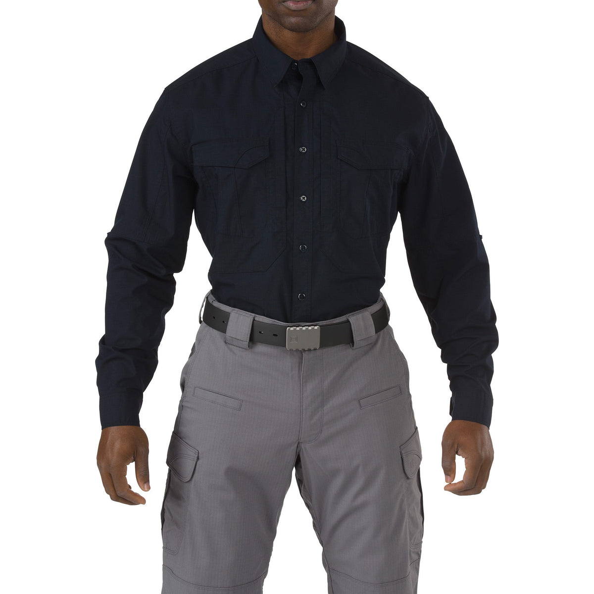 5.11 Stryke Long Sleeve Shirt i Dark Navy, långärmad skjorta med pennfickor.