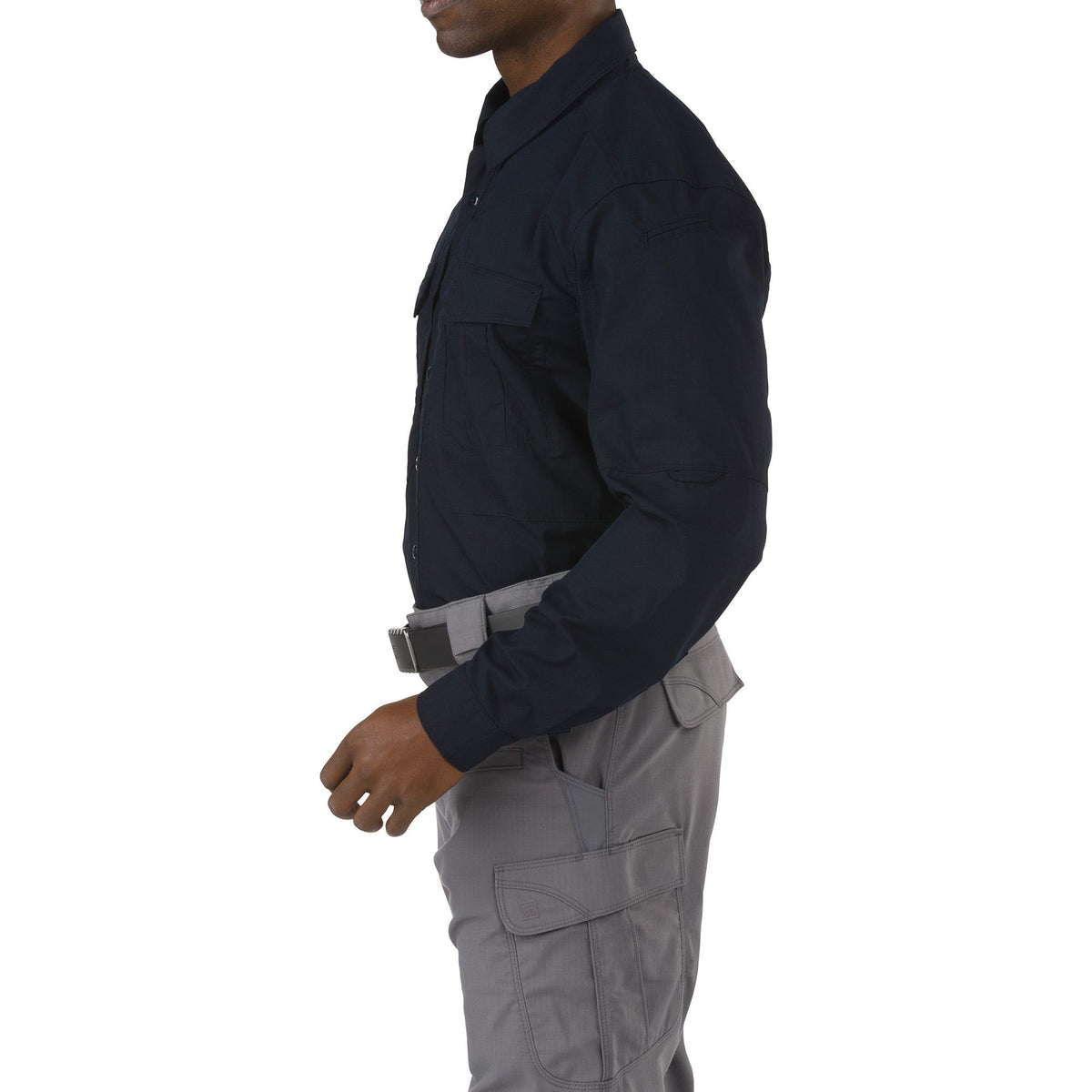 5.11 Stryke Long Sleeve Shirt i Dark Navy, långärmad skjorta med pennfickor.