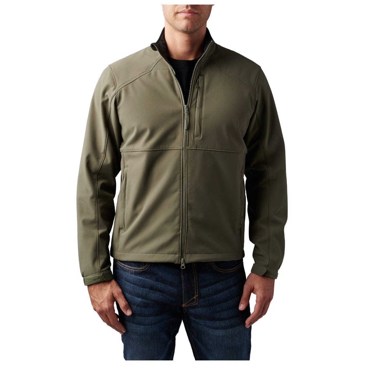 5.11 Nevada Softshell Jacket i Ranger Green, softshelljacka med fickor och justerbara detaljer