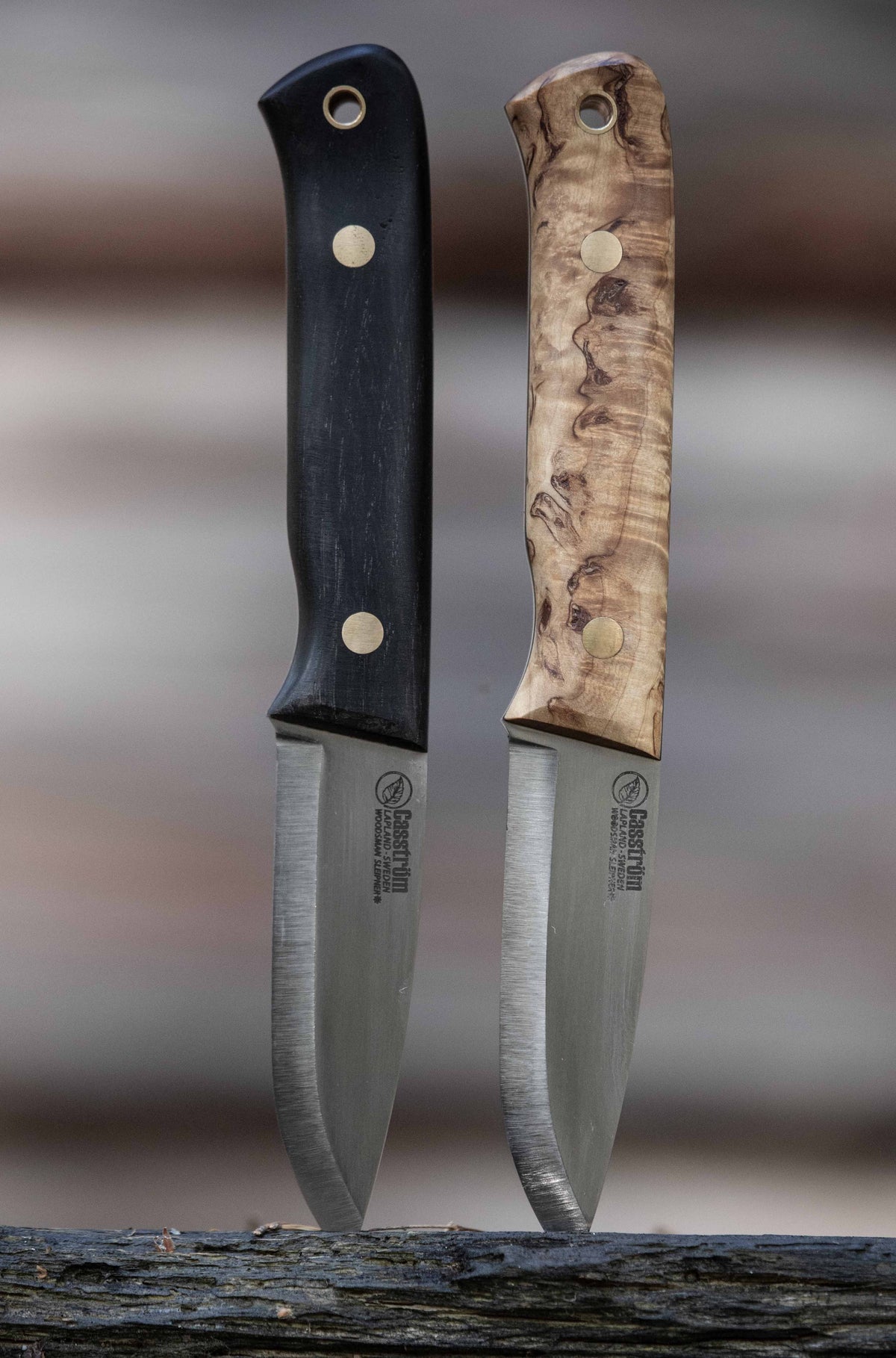 Casström Woodsman kniv Svartek, slida i läder – bild 6