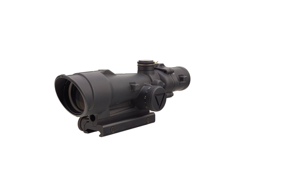 Trijicon ACOG TA110 3,5x35 med grönt Horseshoe Dot-riktmedel och TA51-montage