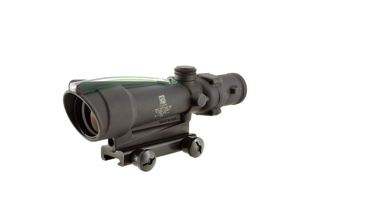 Trijicon ACOG TA11 3,5x35 mm med grönt horseshoe-riktmedel och TA51-montage