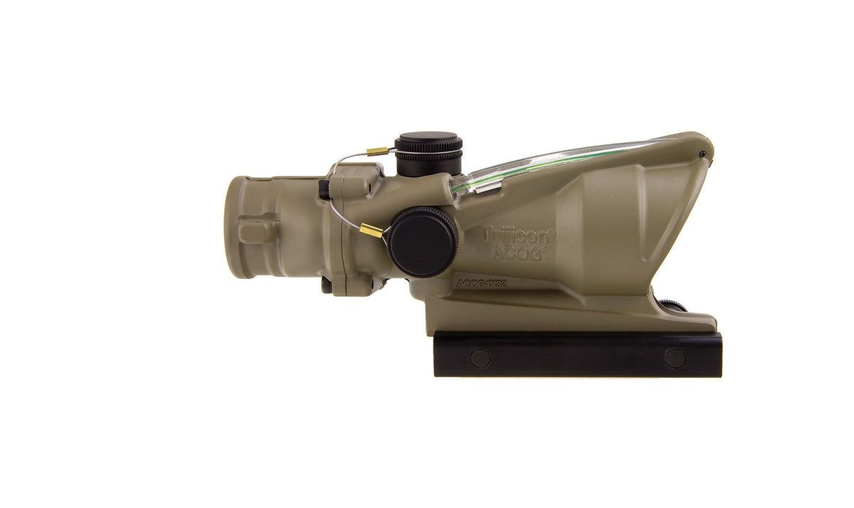 Trijicon ACOG TA31 4x32 med grönt hårkors, FDE-finish och TA51-montage – bild 6