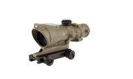 Trijicon ACOG TA31 4x32 i FDE med grönt chevronriktmedel och TA51-montage
