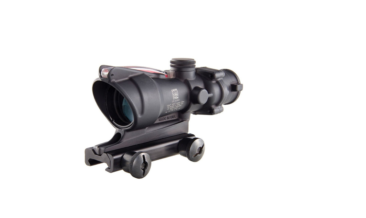 Trijicon ACOG TA31H 4x32 med rött horseshoe/dot-riktmedel och TA51-montage