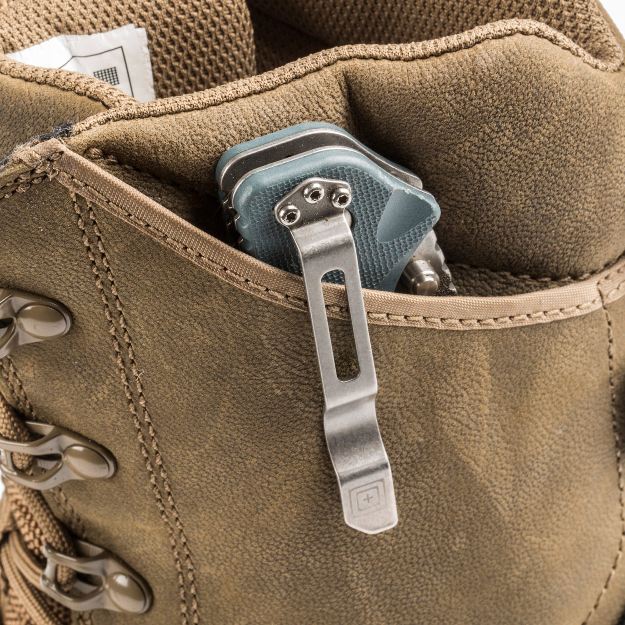 5.11 Tactical A.T.A.C. 2.0 8-tumskänga med sidodragkedja i Dark Coyote